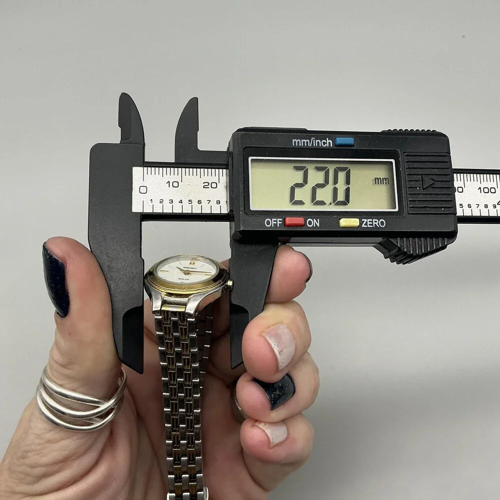 Seiko Solar Womens Watch 22mm Two Tone V115-0AX0 White Dial Stainless 7